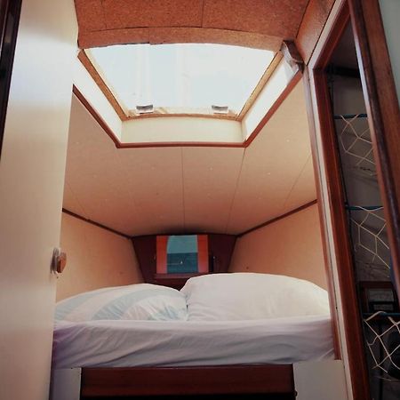 Hotel Cozy Lisbon Marina Sleepaboard - Sail Away Esterno foto