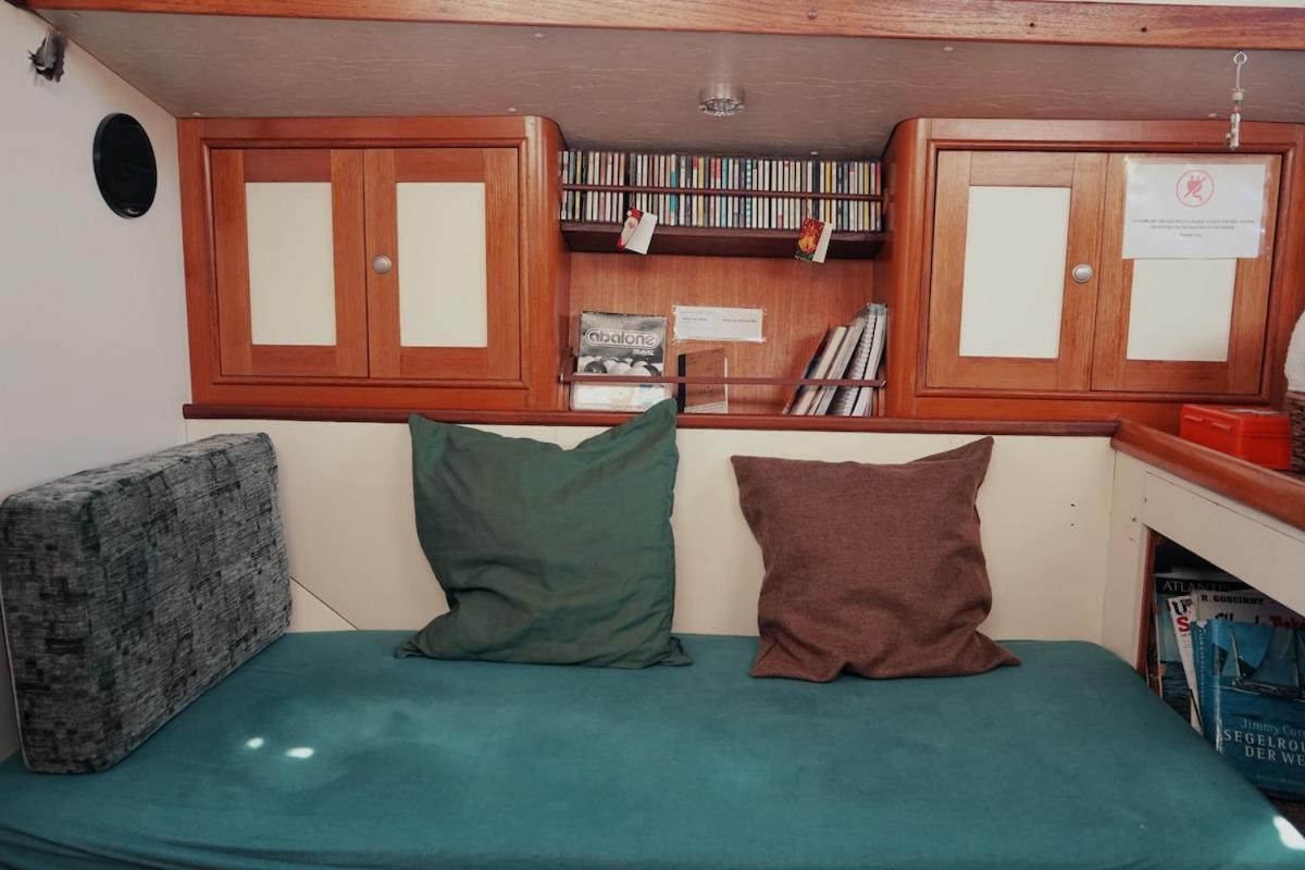 Hotel Cozy Lisbon Marina Sleepaboard - Sail Away Esterno foto