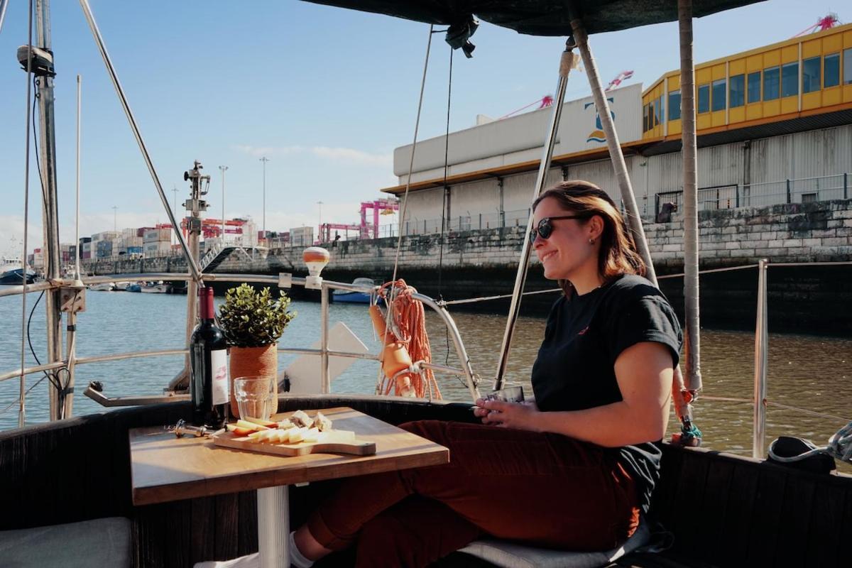 Hotel Cozy Lisbon Marina Sleepaboard - Sail Away Esterno foto